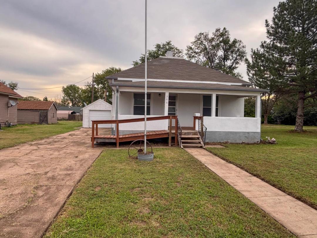 306 S Keystone – Stafford, KS