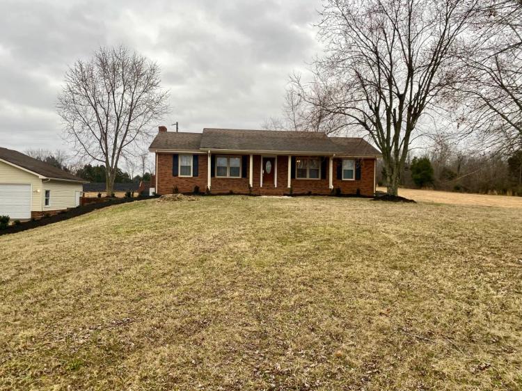 5 Bedrooms3 Bathroom on 8.28 Acres at 6440 Old Madisonville Rd.