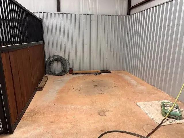 70973046-10