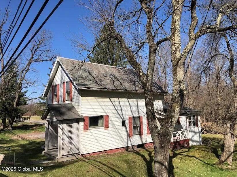 3 Bedrooms1 Bathroom on 4.29 Acres at 21920 NY-22