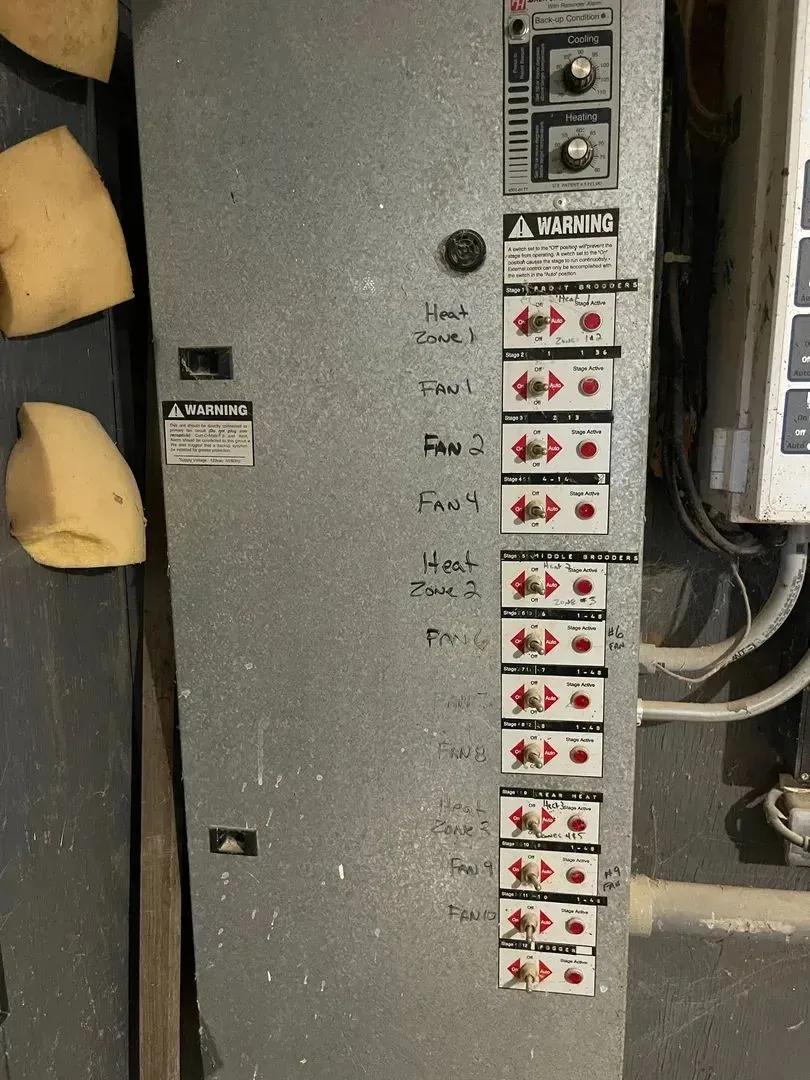 7135944-12