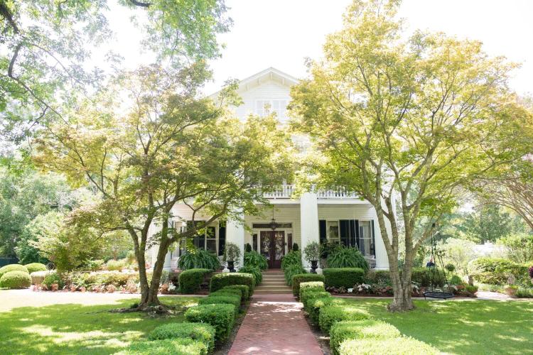 5 Bedrooms3 Bathroom on 13.00 Acres at 5826 Hwy 41