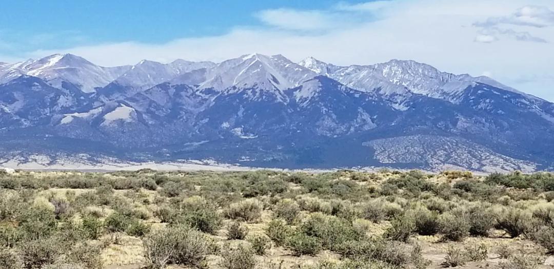 Spacious Corner lot between Alamosa and the Sangre de Cristo Mountain range