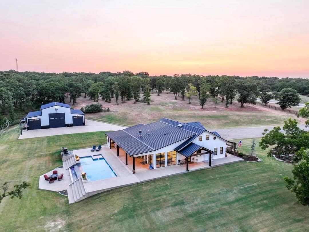 Meeker 140 | Pool • Shop • Pond