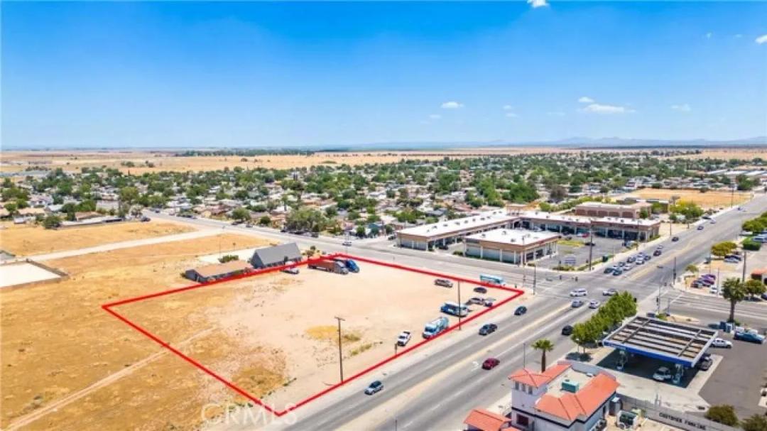0 30 E Palmdale Boulevard