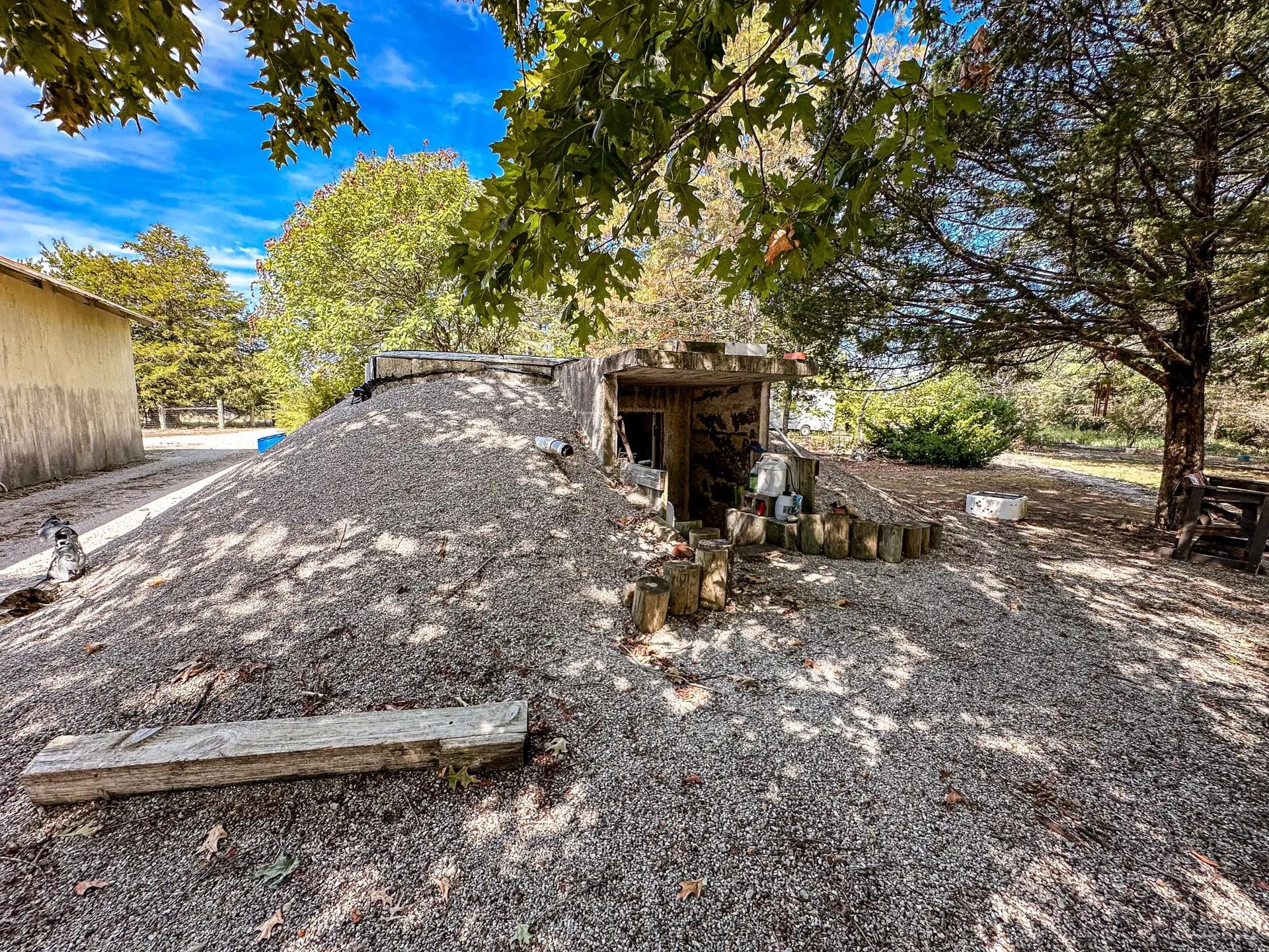 72374899-48
