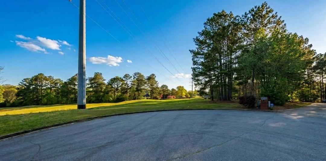 0.05 Acres at 2710 Birdie Drive