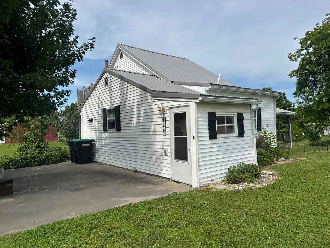 2 Bedroom Home in Birmingham, IA