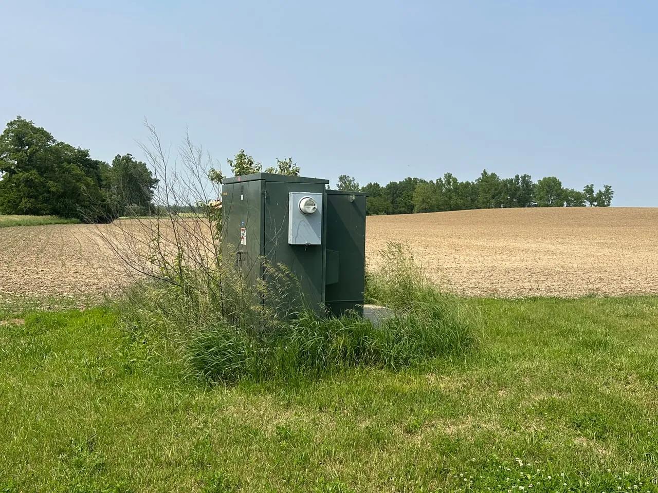 73507679-44