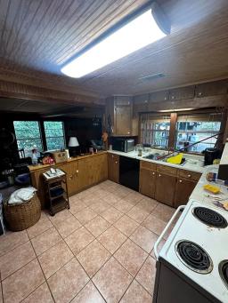 4230 Hinton Pic 12