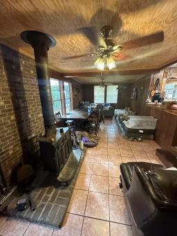 4230 Hinton Pic 14