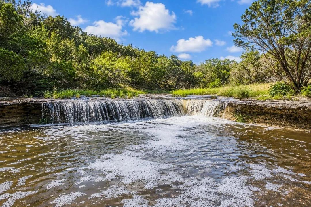 1034 Sanctuary Drive, Tolar, Texas 76476