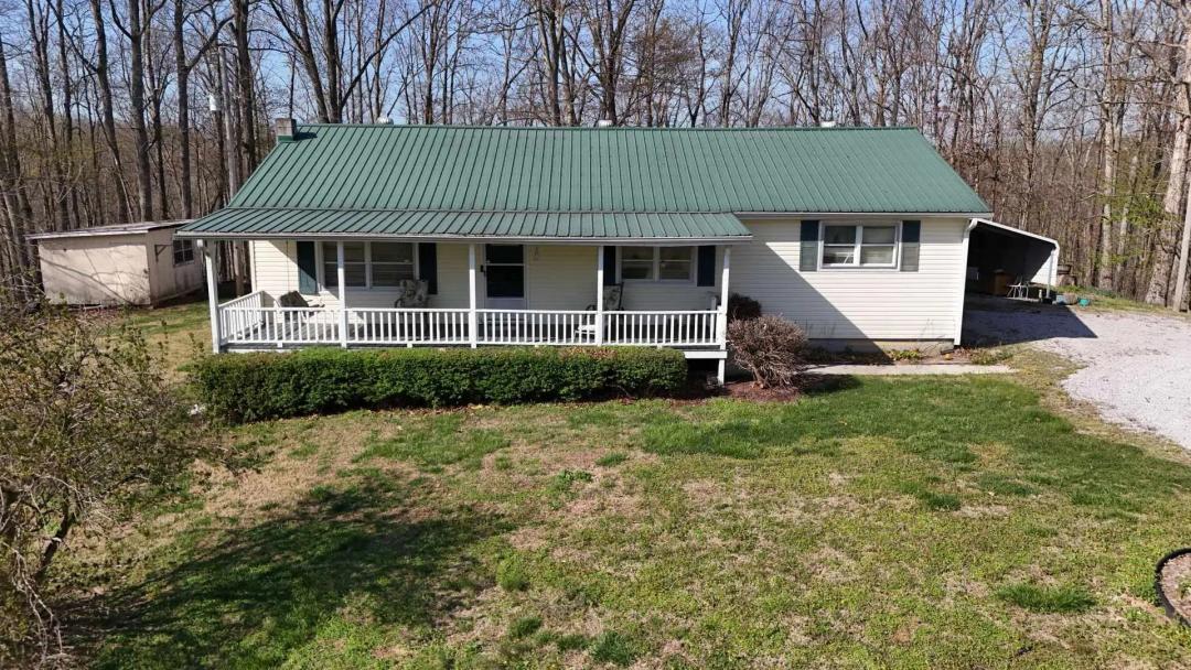 23.94 AC FARM W/ A HOME / GARAGE / MTN VIEWS 