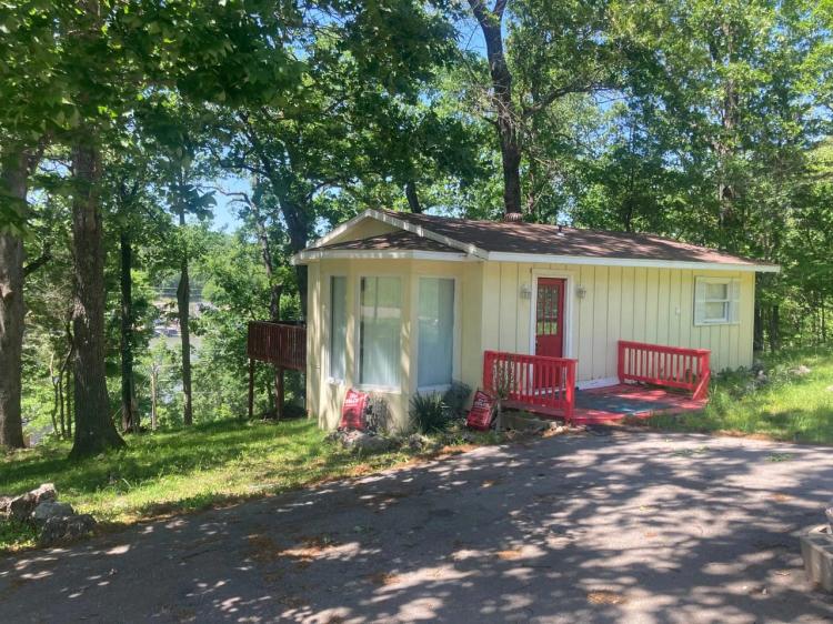 Nice Lakeview home on Lake of the Ozarks 2 Bedroom, 1 Bath