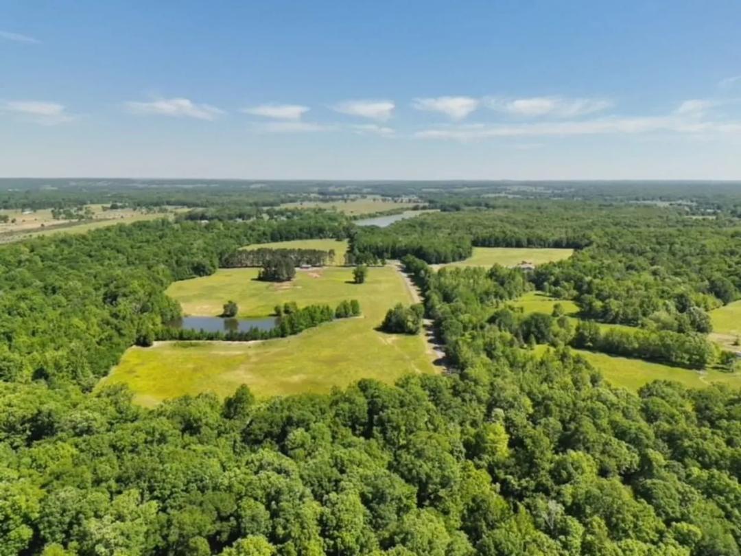 150 Acres Horse &amp; Cattle Farm with a beautiful home, White County, Beebe, AR