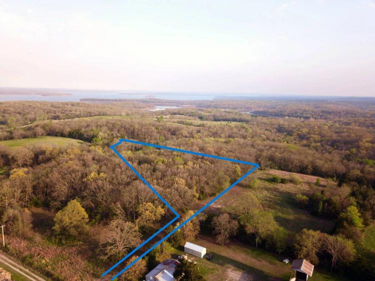 5.6 Beautiful Acres Close to town