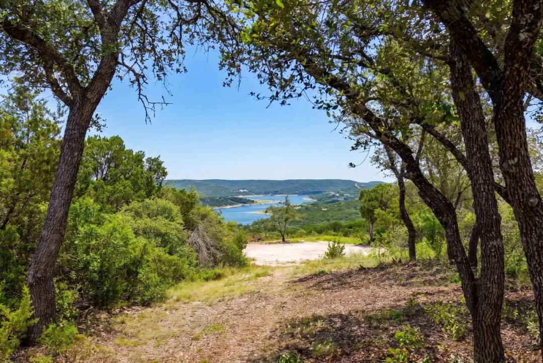 Deer Canyon- Views and Income Producing 