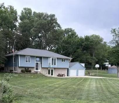 4 Bedrooms2 Bathroom on 6.00 Acres at 87750 585th Ave
