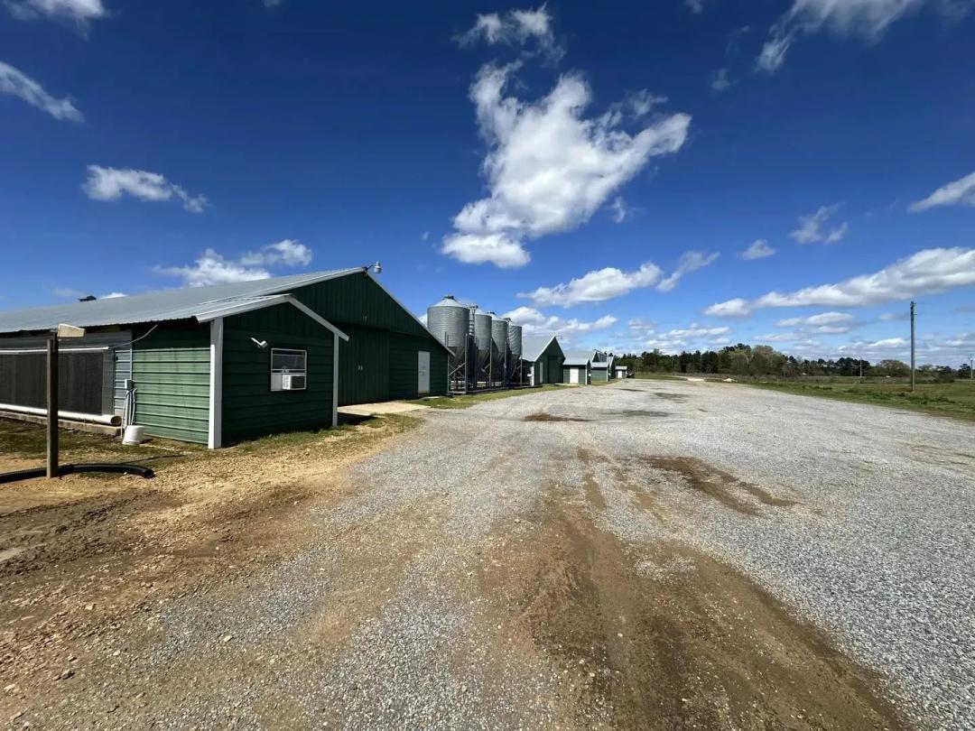 Silver Pine Broiler Farm – 8 House Farm in Simpson County, Mississippi