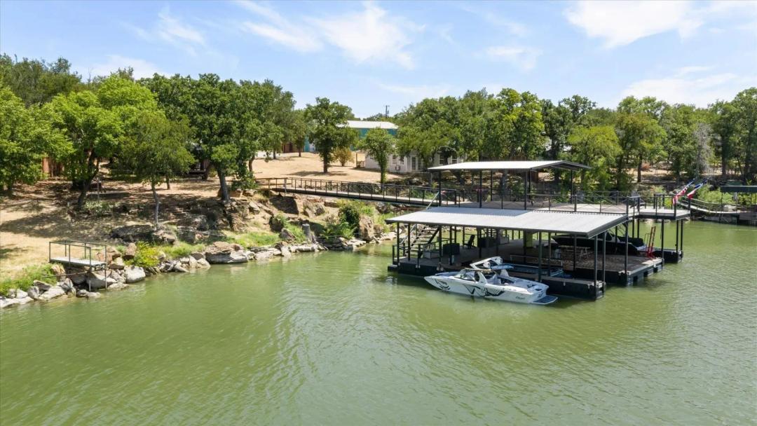 1516 N Lakeview Drive, Palo Pinto, Texas 76484