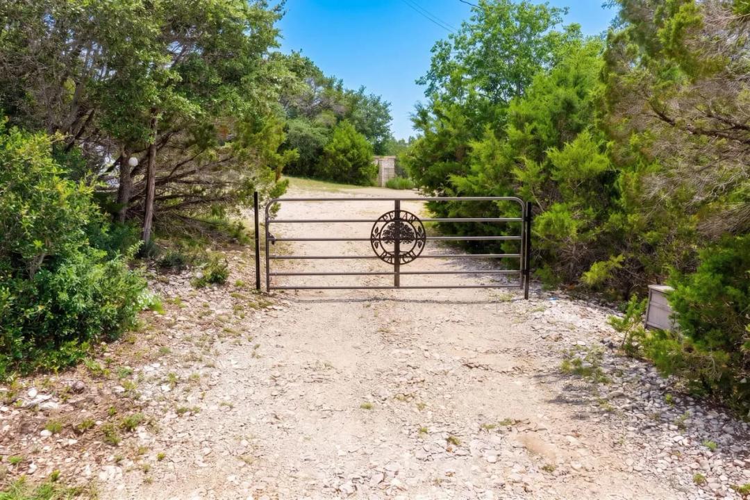 Space, Privacy & Possibility on 2.17 Acres — Detached Casita & Minutes from Georgetown