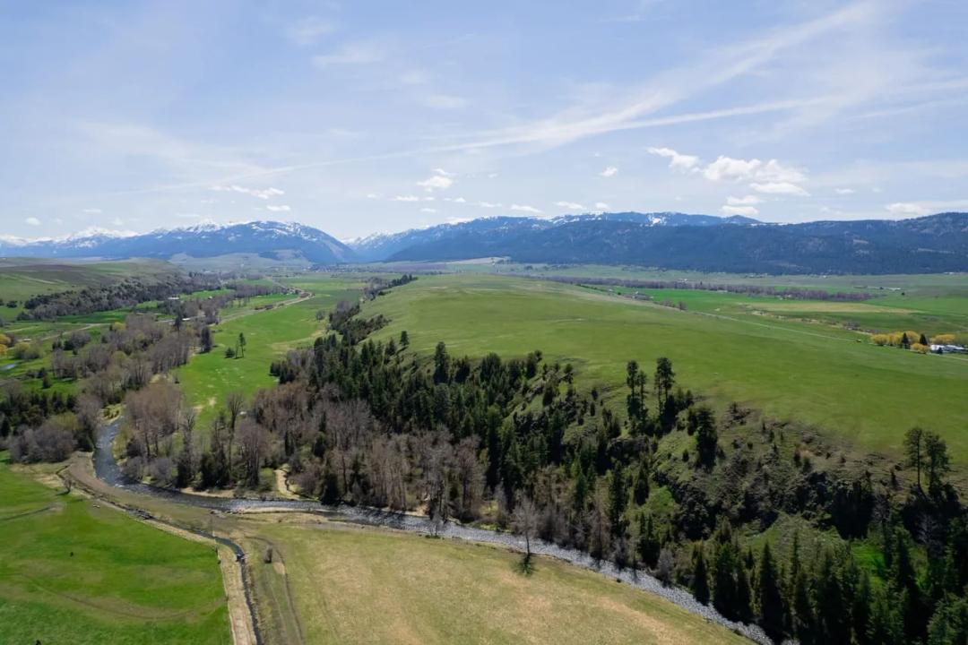 Wallowa Riverfront Homesite Ranch