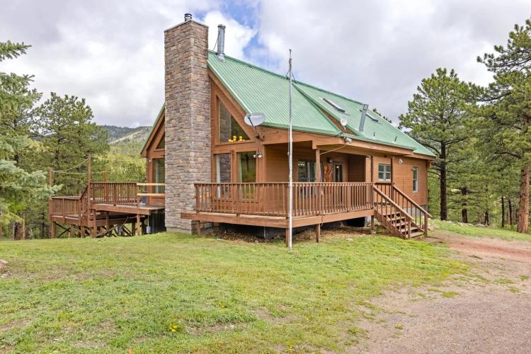 35+ Acres of Peace & Potential