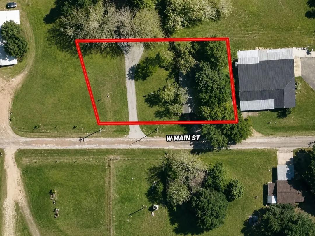 808 W Main St, Eagle Lake