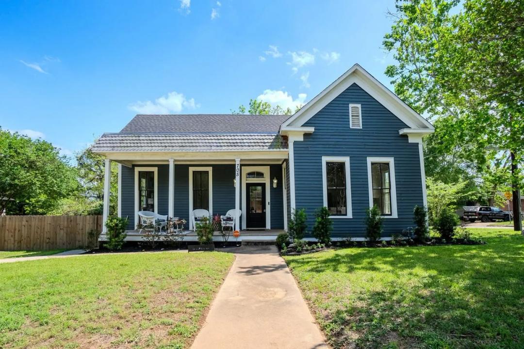 705 W Fifth St, Brenham
