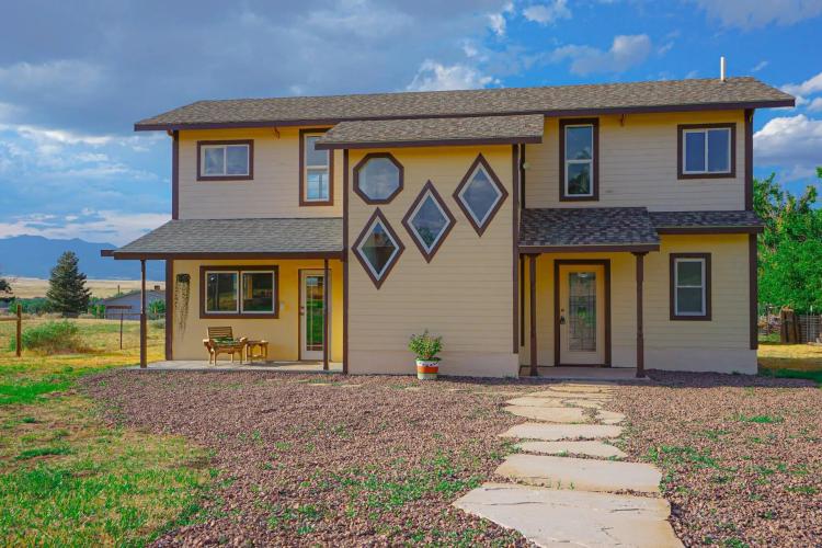 511 E Garland St. La Veta, CO 81055