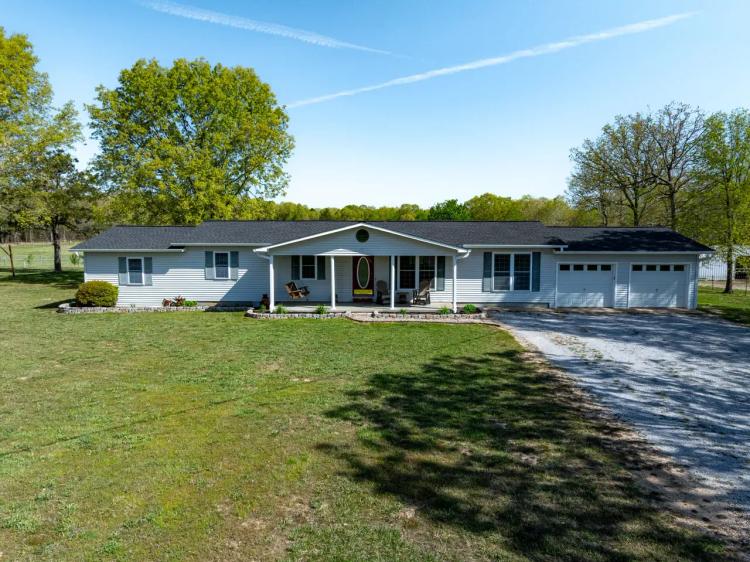 5 +/- Acres, Barn, Goat Fencing, 3 Bed 3 Bath Home, Strawberry, Arkansas
