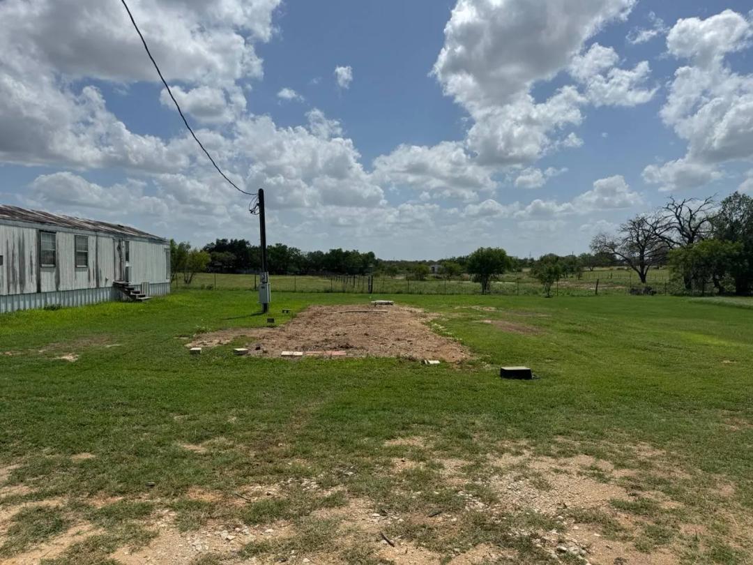 FLORESVILLE MOBILE HOME LOT for RENT