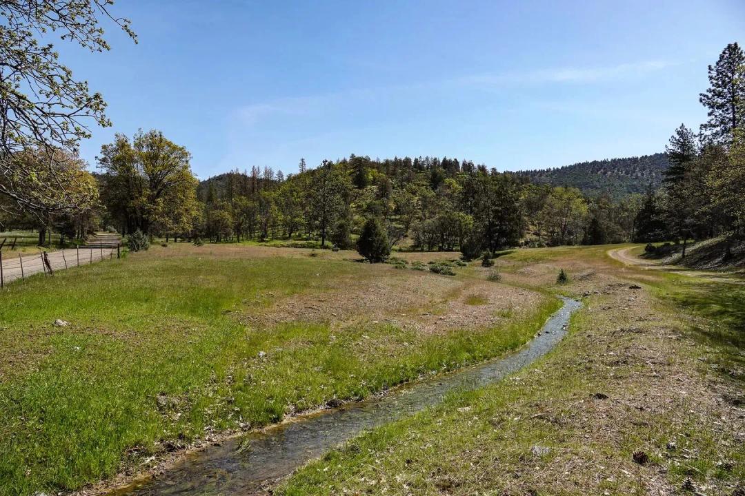 539 acres East Road