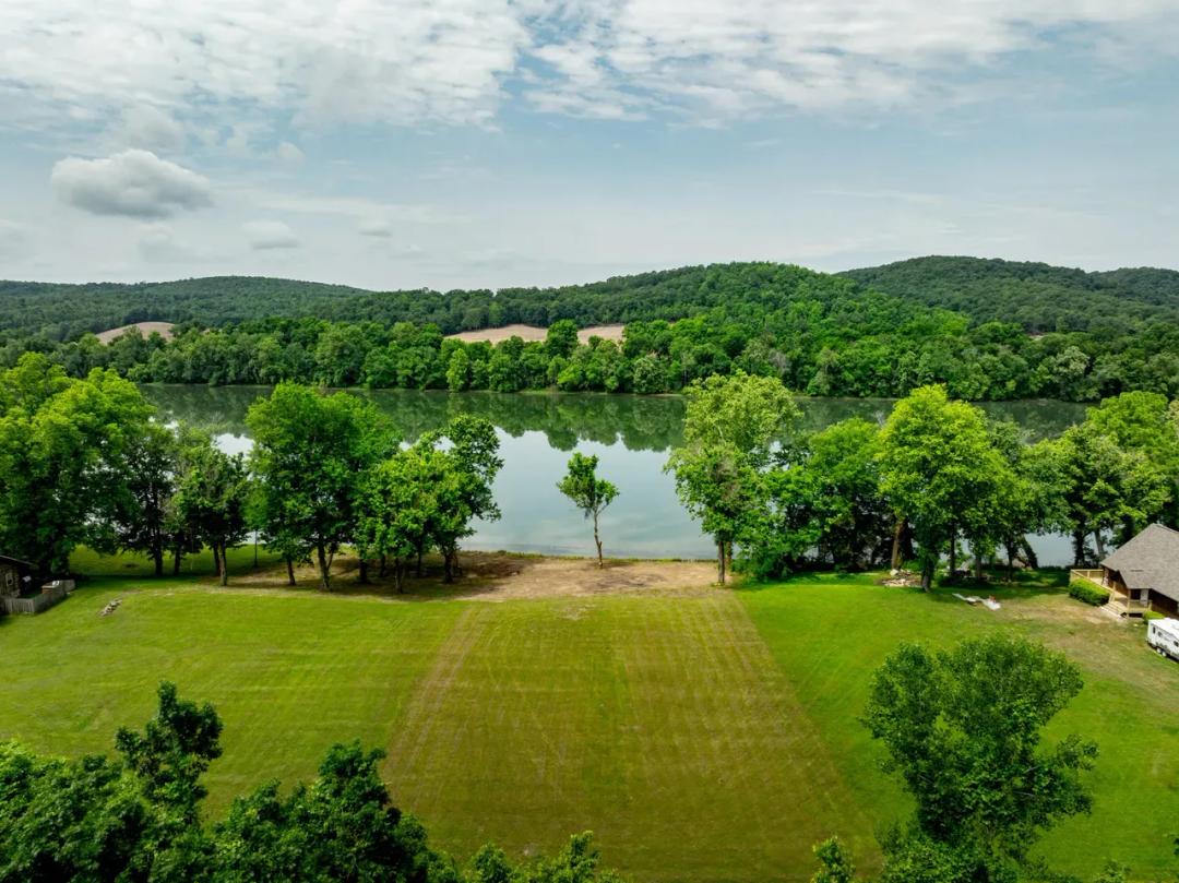 White River Lot with Utilities, Ready to build on, Batesville, Arkansas!