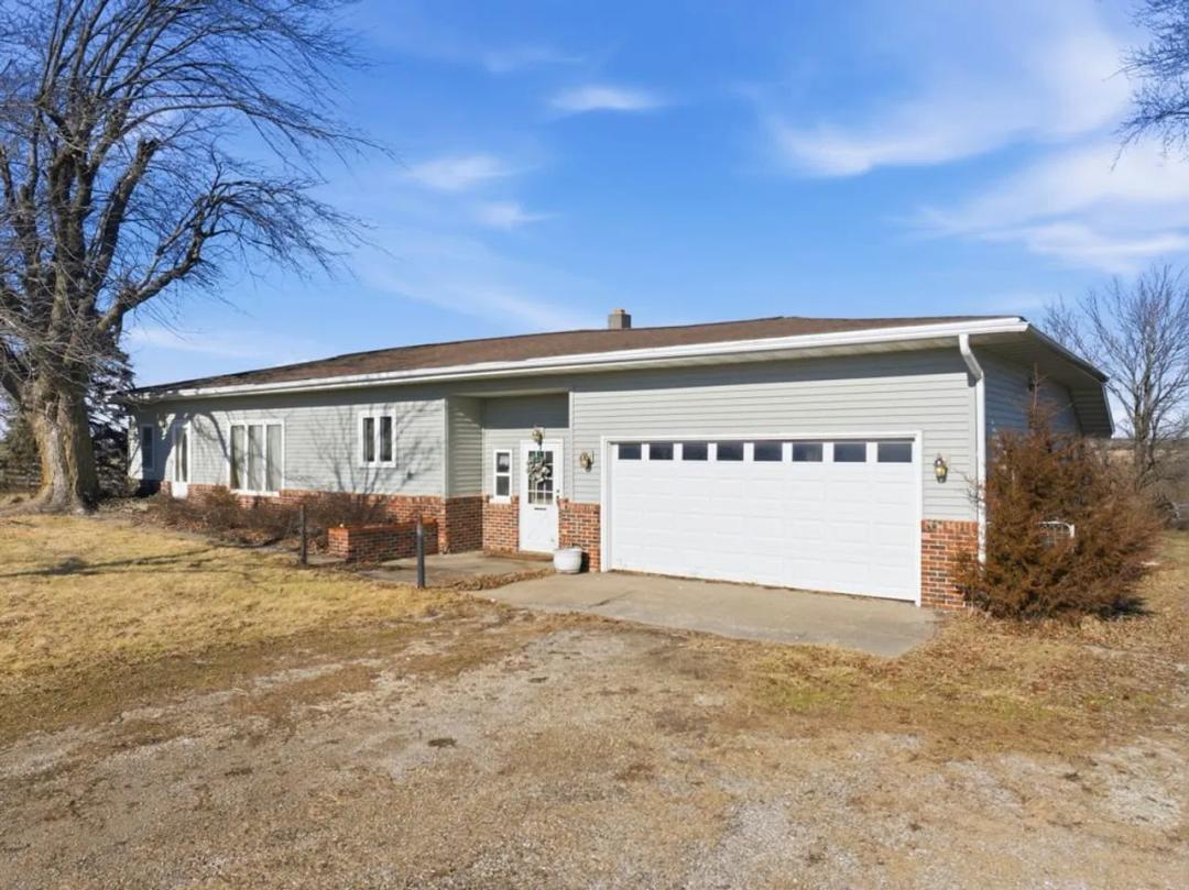 Listing #18829 - Exline, IA