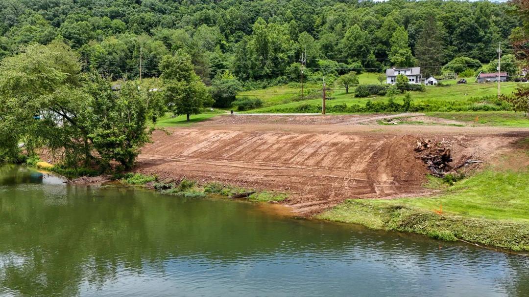 1.00 Acres at 2699 Elk River Rd