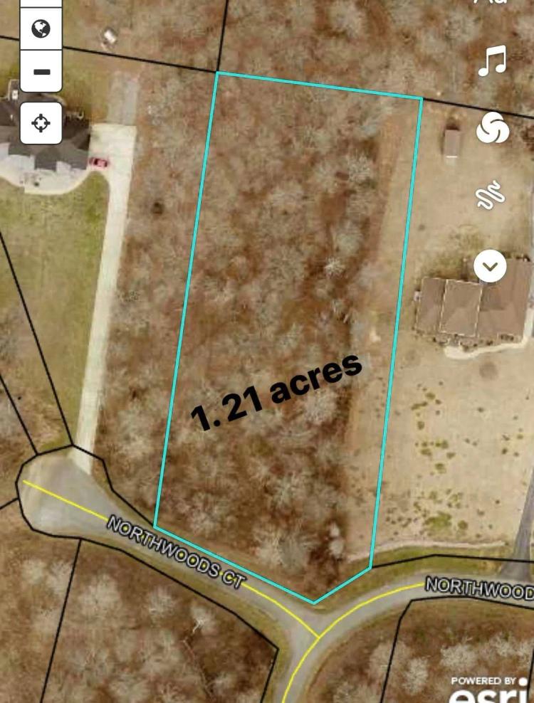 1.21 +/- acres Northwoods Subdivision, light restrictions