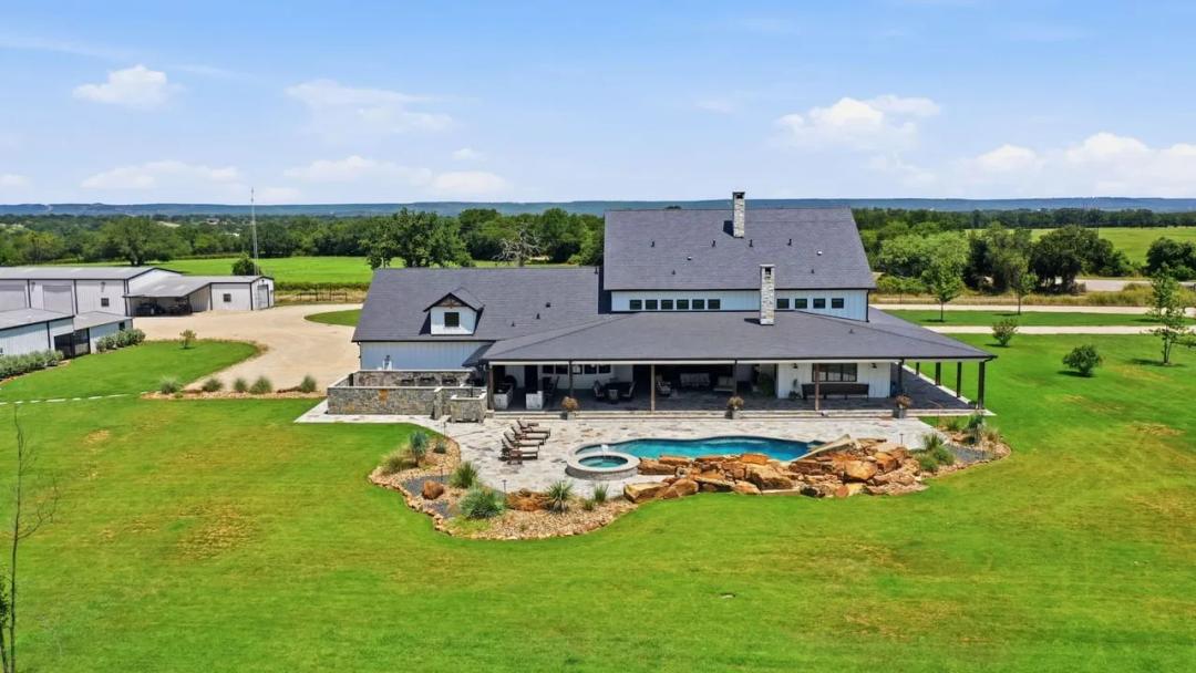 Majestic home on 25 acres