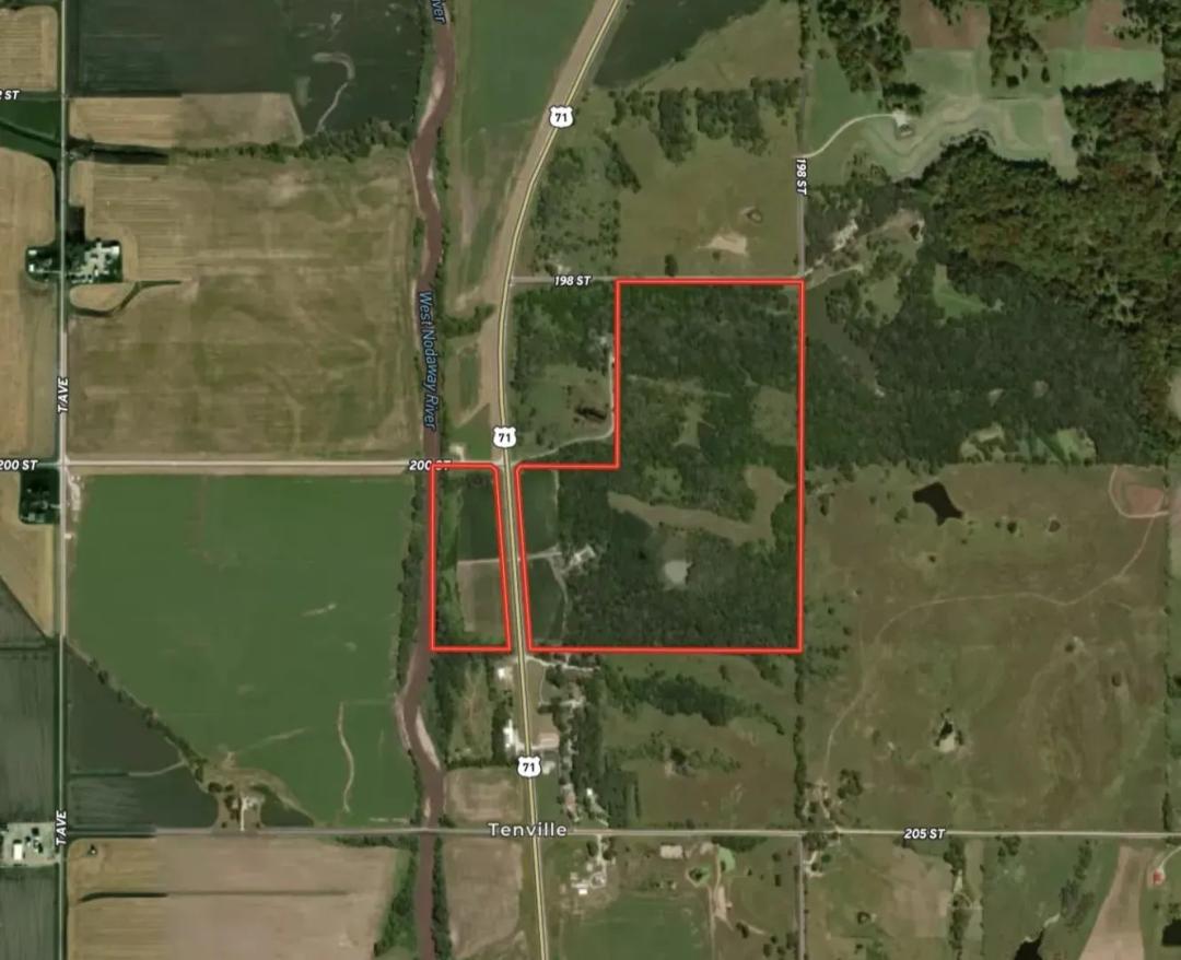 107.48 acres Montgomery County Iowa