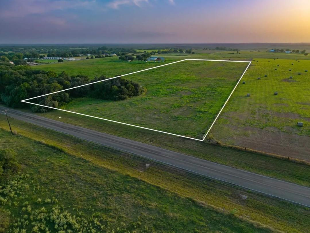 TBD FM 2672, Schulenburg - 10.5 Acres