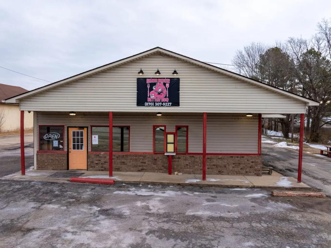 Turnkey Restaurant Opportunity: Bigger Burger Better BBQ in Batesville, AR