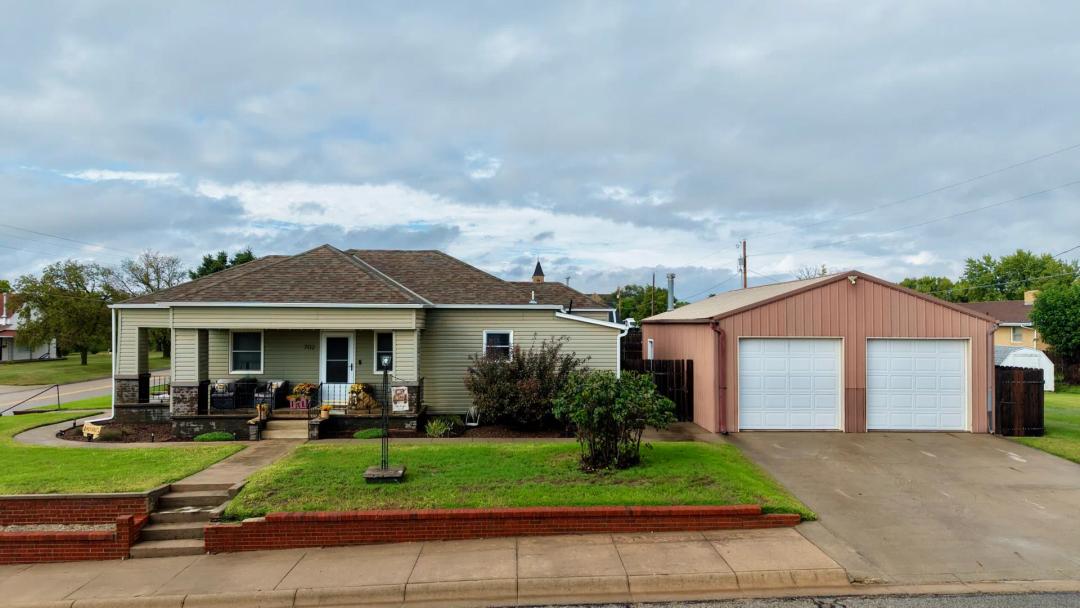 702 Cathedral