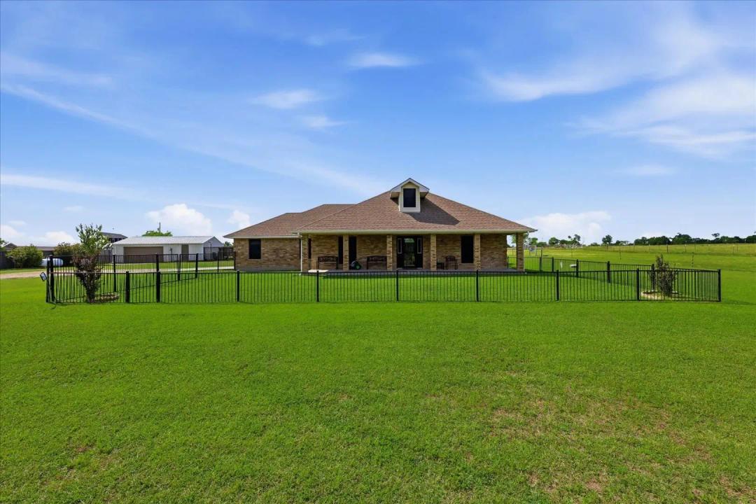 10-Acre Hobby Farm in Terrell, TX for Sale 