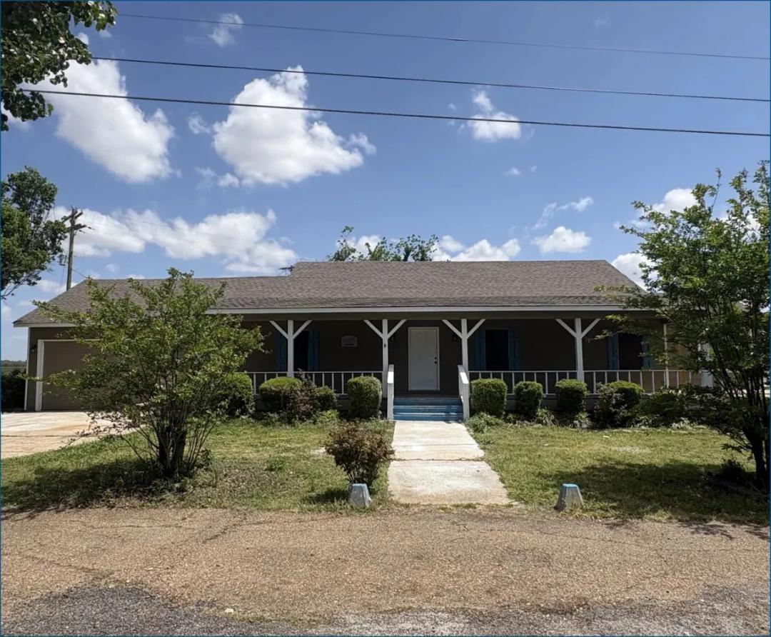 Home in Bolivar County at 161 Smith Road in Cleveland, MS