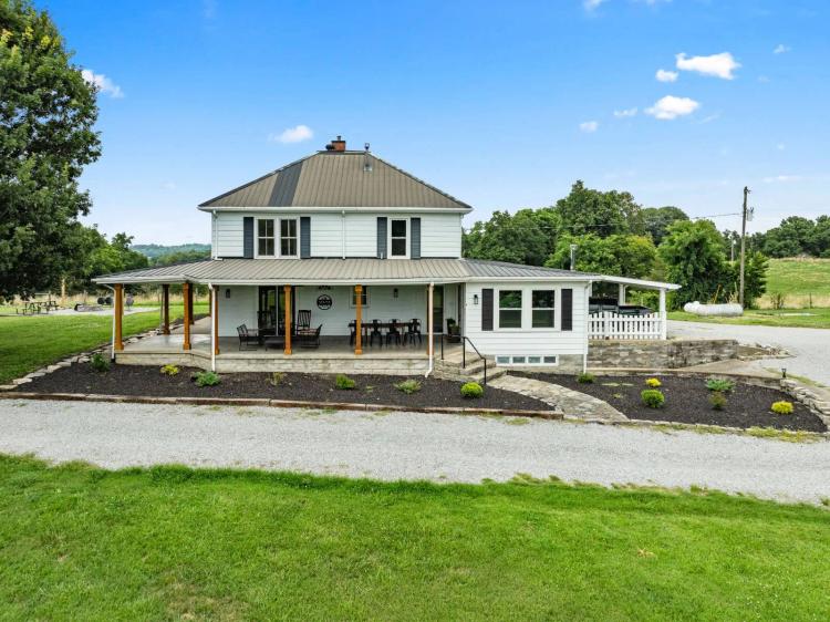 A QUIET COUNTRY ESCAPE - CAMPBELLSVILLE KENTUCKY