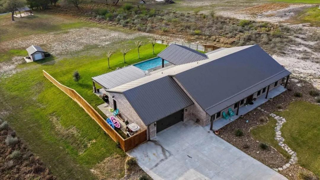 Lakefront Country Home in Sandia, TX for Sale