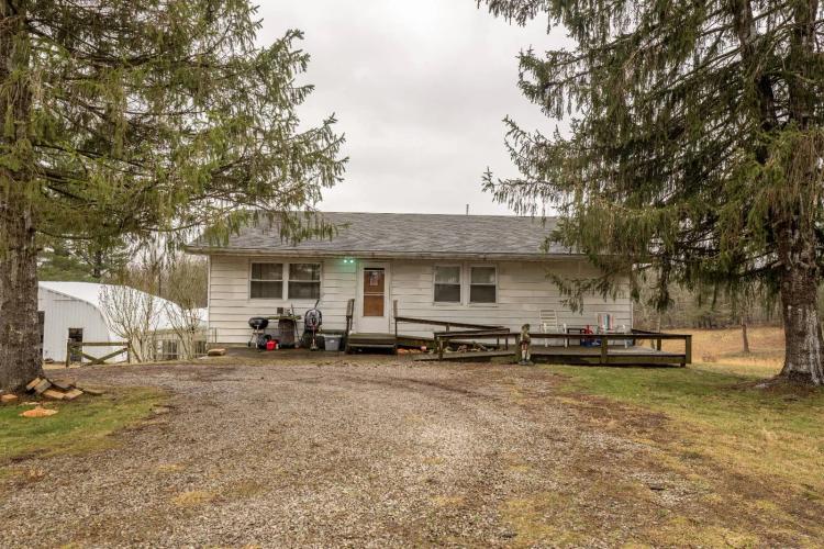 2 Bedrooms3 Bathroom on 10.94 Acres at 706 Tommy Been Rd