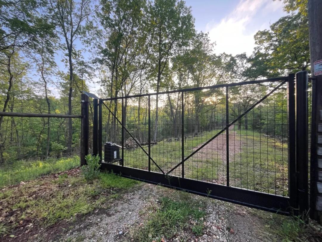 3 Bedrooms2 Bathroom on 444.00 Acres at 000 Farm Road 2170