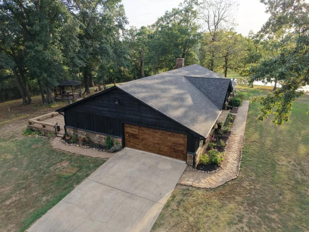 A Home on 20.51 Acres in Polk County, AR