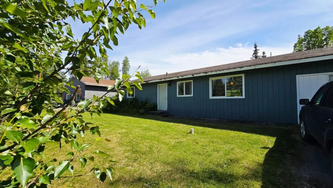 Great starter home this is an adorable, eclectic older 3 bed 1 bath ranch